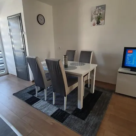 Premium Apartman * 페일